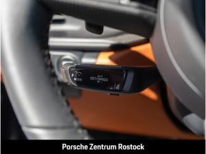 Porsche 992 911 Carrera 4 GTS