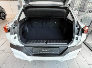 BMW iX2 eDrive20 ACC RFK NAVI Standh. LED PDC V+H