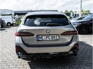 BMW i5 xDrive40 MSport HUD PANO ACC AHK RFK NAVI