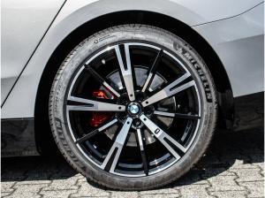 BMW i5 xDrive40 MSport HUD PANO ACC AHK RFK NAVI