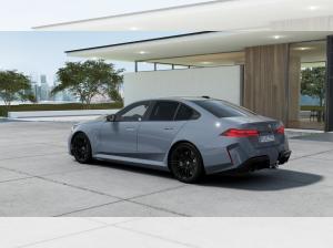 BMW M5 Limousine SOFORT VERFÜGBAR **Businesskundenaktion min 4 Fahrzeuge auf die Firma zugelassen***