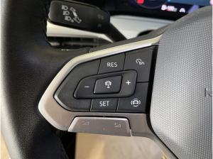 Volkswagen Golf VIII 1.5 TSI Move *Navi*ACC*SHZ*App*PDC*LED