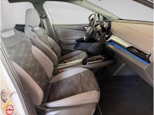 Volkswagen ID.4 Pro Performance 77 kWh LED Navi ACC SHZ ACC