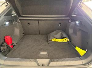Volkswagen ID.4 Pro Performance 77 kWh LED Navi ACC SHZ ACC
