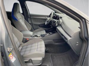 Volkswagen Golf VIII GTE 1.5 eHybrid DSG Matrix AHK Navi HuD ACC AreaView
