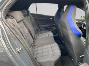 Volkswagen Golf VIII GTE 1.5 eHybrid DSG Matrix AHK Navi HuD ACC AreaView