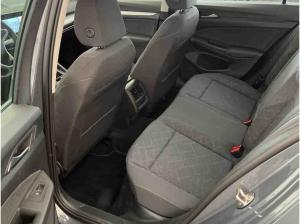 Volkswagen Golf Life 2.0 TDI LED/TravelAssist/Navi/Sitzhzg