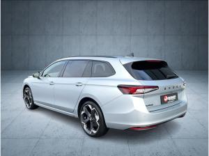 Skoda Superb SUPERB COMBI Sportline 2.0 TDI DSG /AHK/ACC/NAVI