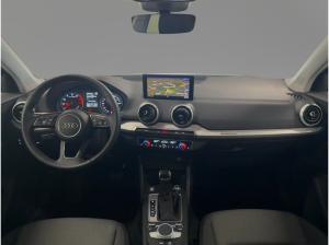 Audi Q2 advanced 35 TFSI S tr. RFK NAVI MATRIX PANO