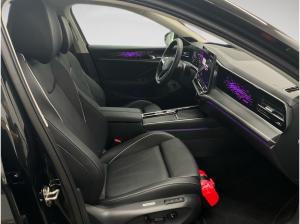 Volkswagen Passat Variant ELEGANCE 1.5eTSI DSG HYBRID ACC.5J-G.AHK.AREA-VIEW.NAVI+VC.HUD.PANO
