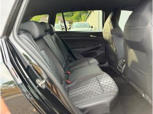 Volkswagen Golf Variant R-Line 1.5 eTSI DSG / CarPlay, LED