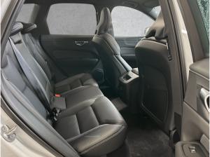 Volvo XC60 Plus Black Edition T8 Plug-In Hybrid AWD