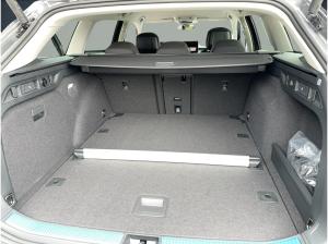 Skoda Superb Combi Selection 2.0l TDI DSG NAVI/ACC/AHK