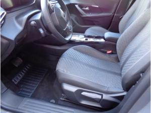 Peugeot 2008 Allure Hybrid 145 Allwetterreifen, Sitzheizung