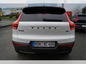 Volvo XC40 B4 Benzin 2WD Plus Black Edition DKG/AHK/Standheiz./360° **PRIVAT**
