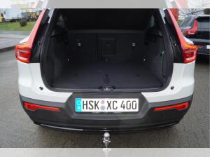 Volvo XC40 B4 Benzin 2WD Plus Black Edition DKG/AHK/Standheiz./360° **PRIVAT**