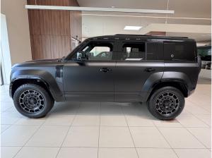 Land Rover Defender 4.4 P635 110 OCTA BLACK