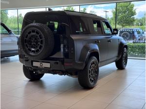 Land Rover Defender 4.4 P635 110 OCTA BLACK