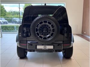 Land Rover Defender 4.4 P635 110 OCTA BLACK