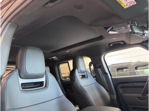 Land Rover Defender 4.4 P635 110 OCTA BLACK