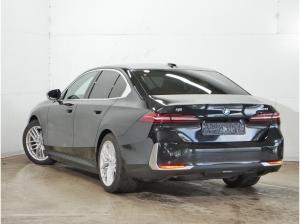BMW i5 eDrive40 Head-Up/360°/SHZ hinten/DrivingAss.Prof./Autobahnass./HK/Komfortsitze/Gestik.