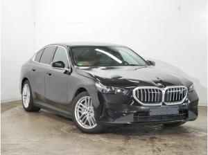 BMW i5 eDrive40 Head-Up/360°/SHZ hinten/DrivingAss.Prof./Autobahnass./HK/Komfortsitze/Gestik.