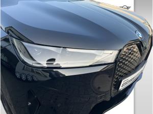 BMW ix xDrive40