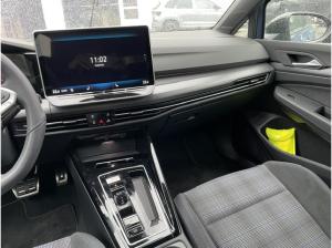 Volkswagen Golf VIII GTE eHybrid DSG 18Zoll BlackStyle IQ-Light Head-up SideAssist Navi