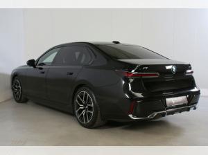 BMW i7 xDr. 60 M Sport NP 163540.- ACC Massage Park+
