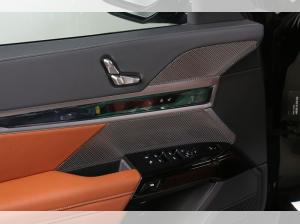 BMW i7 xDr. 60 M Sport NP 163540.- ACC Massage Park+