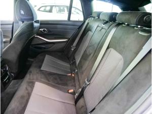 BMW 320 320i M-Sport Aut Pano LED h&k *KEIN MIETWAGEN*