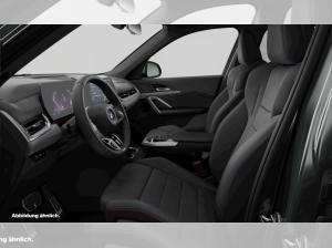 BMW iX1 eDrive20 M Sport AHK RFK NAVI Standh. LED
