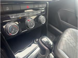 Volkswagen T-Roc 1.5 TSI DSG R-Line App-Con. LED ACC SHZ