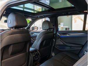 BMW 540 540i xDrive Touring M-Sport