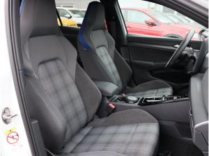 Volkswagen Golf GTE 1.5 TSI GTE NAVI HuD ACC 247¿ o. An.