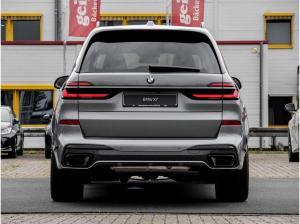 BMW X7 xDrive40d 22 M-Sport HuD Pano ACC AHK Standhzg. uvm.