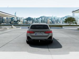 BMW i5 xDrive40 Touring💥Vorführwagen mit 30%Nachlass💥Übernahme April 2027