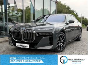 BMW 750 e xDrive M Sport //ExecutiveLoungeSeating uvm.