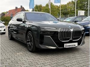 BMW 750 e xDrive M Sport //ExecutiveLoungeSeating uvm.