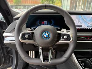BMW 750 e xDrive M Sport //ExecutiveLoungeSeating uvm.