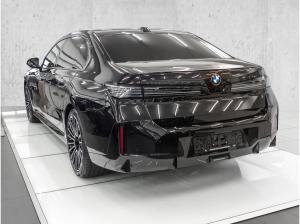 BMW 740 xDrive M Sportpaket Pro * Connoisseur Paket * Executive Paket * Parking Assist. Professional * Drivi