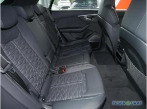 Audi RS Q8 SUV performance tiptronic