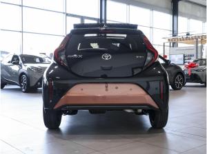 Toyota Aygo X 1.5 HEV LOUNGE FALTDACH JBL NAVI SHZ PDC bis 15.09.2026
