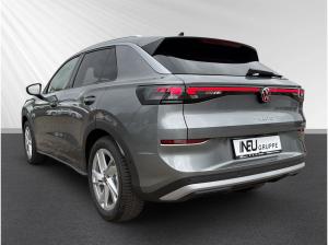 Volkswagen T-Roc 1.5 l eTSI 110 kW Ganzjahresreifen *sofort verfügbar*