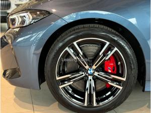 BMW 320 320i Touring Auto Navi Tempom.aktiv Bluetooth PDC MP3 Schn.