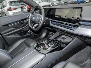 BMW 550 550e xDrive Touring M Sport + AHK+Pano+Bowers&Wilkins+Aktivsitze belüftet+Memory+LHZ+KZG+Autobahnass