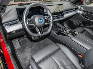 BMW 550 550e xDrive Touring M Sport + AHK+Pano+Bowers&Wilkins+Aktivsitze belüftet+Memory+LHZ+KZG+Autobahnass