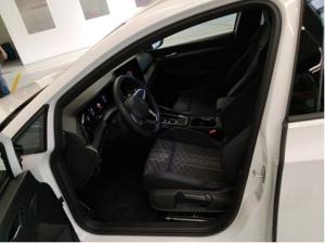 Volkswagen Golf 8 / 1.5 TSI DSG R-LINE STHZ WR GARANTIE