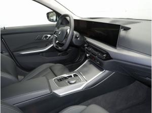 BMW 318 i Tour. AHK, DrivAssProf, ParkAss+, Head-Up, uvm.