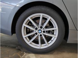BMW 318 i Tour. AHK, DrivAssProf, ParkAss+, Head-Up, uvm.